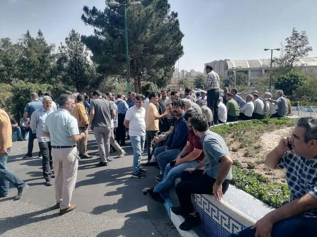اعتراض نیروهای پیمانکاری مخابرات
