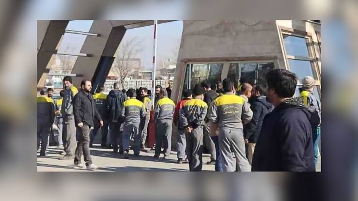 نارضایتی کارگران ابنیه فنی راه آهن دورود لرستان