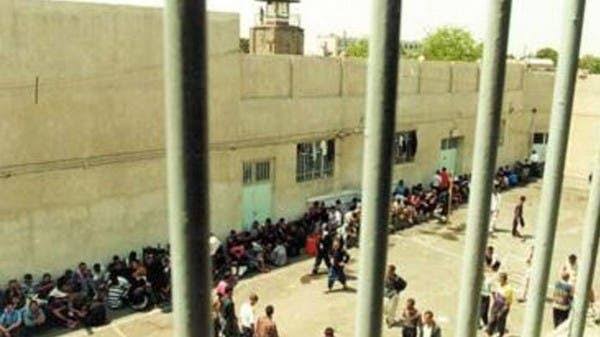محرومیت از تماس زندانیان بند هشت زاهدان