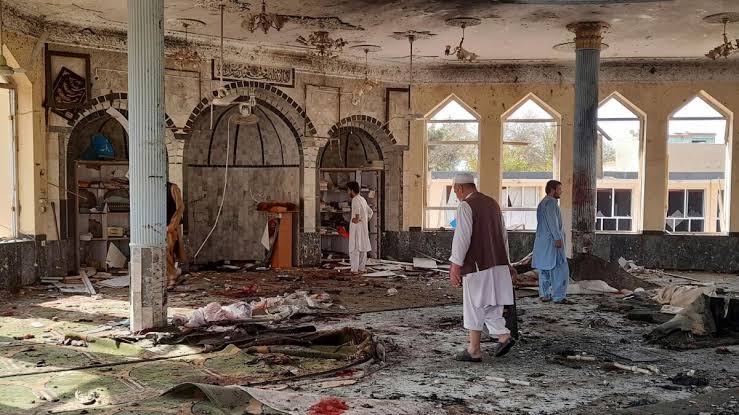 وقوع حمله انتحاری به یک مسجد و مقر پلیس در پاکستان
