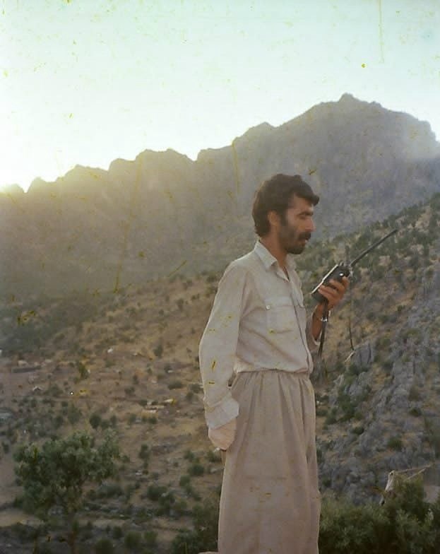 برگی از تاریخ برگرفته از: پیام نشریه صدای انقلاب ایران، در شهریور ماه ۱۳۶۹.  به یاد رفیق جانباخته غلام حق بیان و همه زندانیان سیاسی اعدام شده در شهریو...
