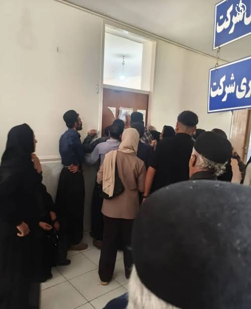 تجمع عشایر ایذه در اعتراض به حذف سهمیه آرد
