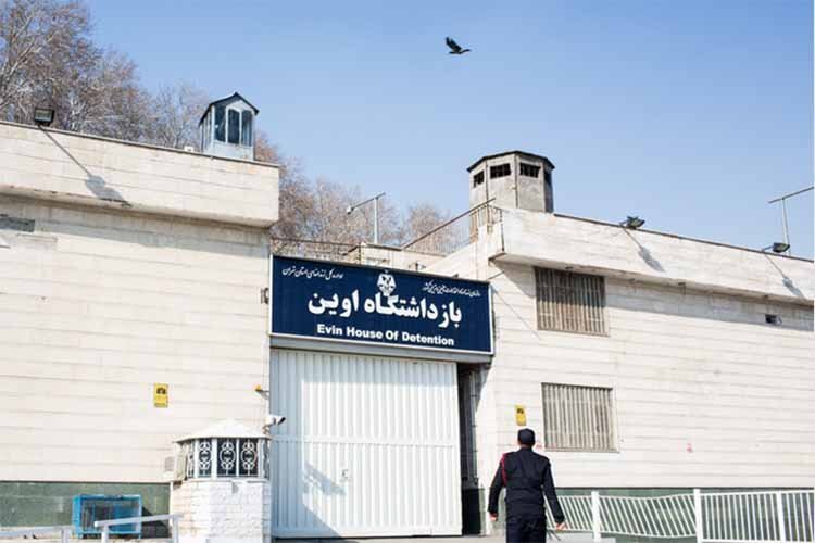 محرومیت از تلفن ۹ زندانی زن در زندان اوین