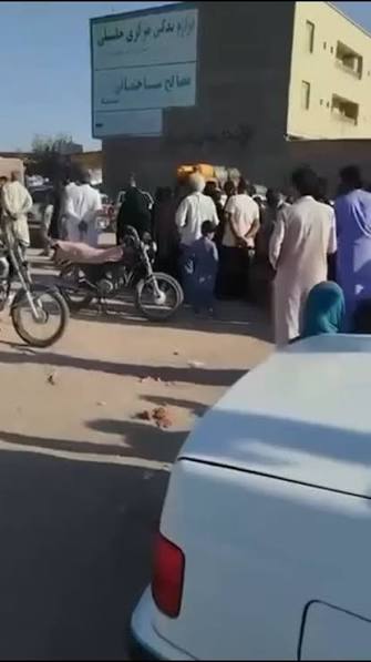 نارضایتی شهرندان ناصر آباد خاش به روند توزیع سیلندر گاز
