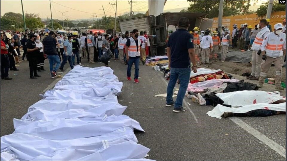 کشته شدن ۵۳ مهاجر در تصادف کامیون در جنوب مکزیک 1