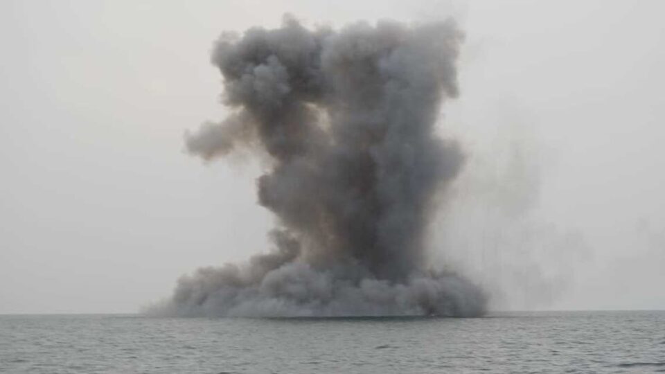 انهدام دو قایق انفجاری حوثی‌ ها در دریای سرخ 3