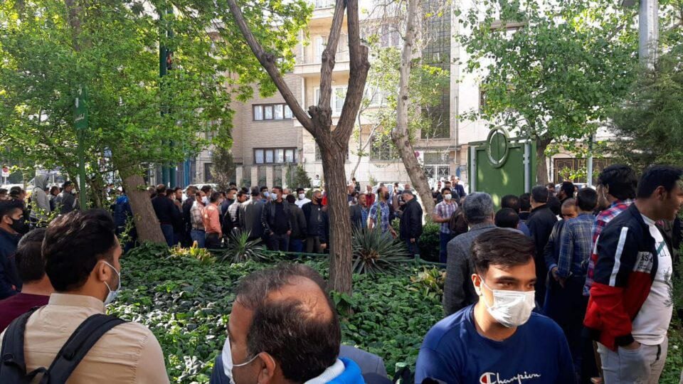 تجمع رانندگان خریدار کامیونهای وارداتی درتهران