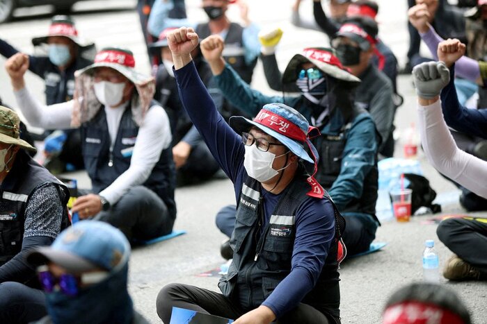 تداوم تظاهرات خیابانی کارگران در کره جنوبی