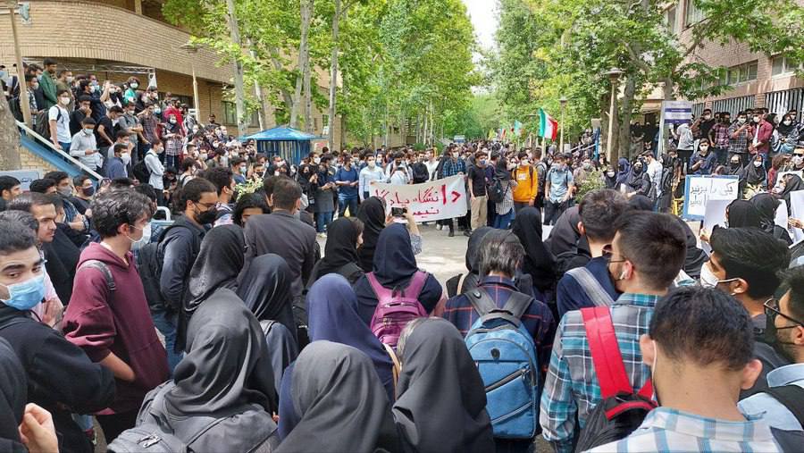 ادامه اعتراضات در شهرهای مختلف ایران