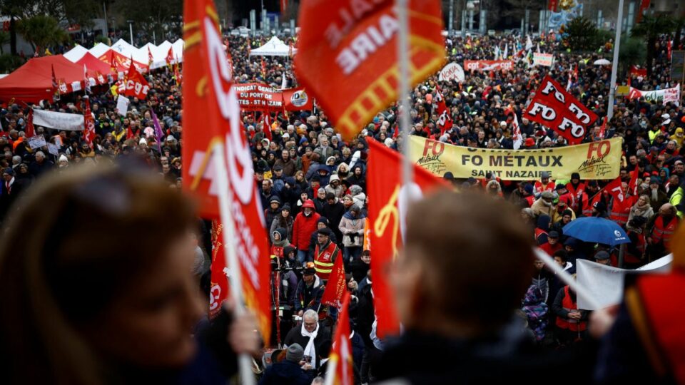 اعتراض و اعتصاب بیش از دو میلیون نفر در فرانسه 1