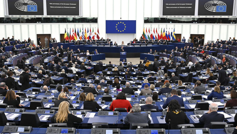 تروریستی اعلام کردن سپاه پاسداران توسط پارلمان اروپا