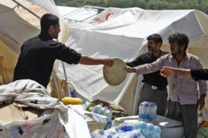 کارشکنی رژیم در رسیدن کمکهای مردمی به زلزله زدگان خوی