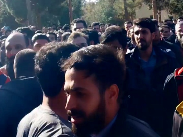 تجمع کارگران شرکت یزد تایر