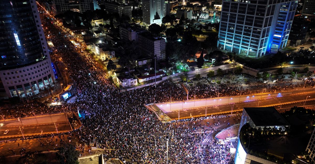 تظاهرات دهها هزار نفری علیه بنیامین نتانیاهو
