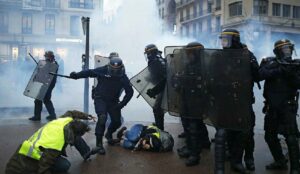 افزایش تجمعات معترضان علیه اصلاحات قانون بازنشستگی در فرانسه
