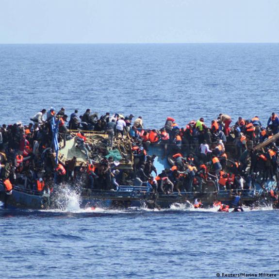 واژگونی دو قایق حامل پناهجویان در سواحل تونس