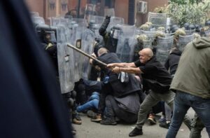 ادامه اعتراضات صرب‌تبارهای شمال کوزوو