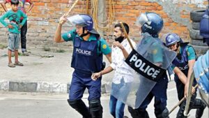اعتراض کارگران بنگلادش برای افزایش دستمزدها