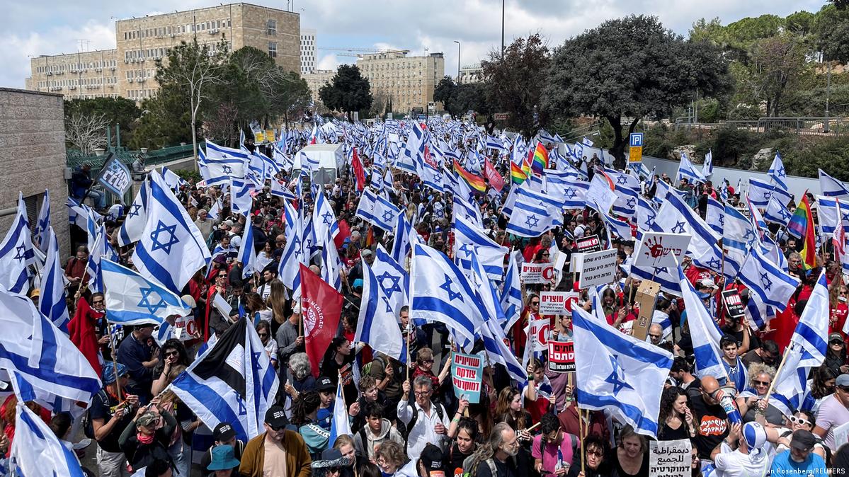 تظاهرات ده‌ها هزار نفر در اعتراض به تغییرات قضایی در اسرائیل