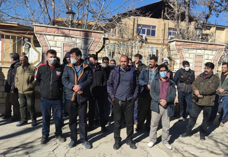 اعتراض کارکنان استانداری کهگیلویه و بویر احمد در یاسوج