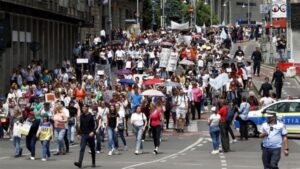 اعتراض گسترده پزشکان، معلمان و رانندگان در رومانی