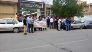 تجمع کارگران قطار شهری اهواز