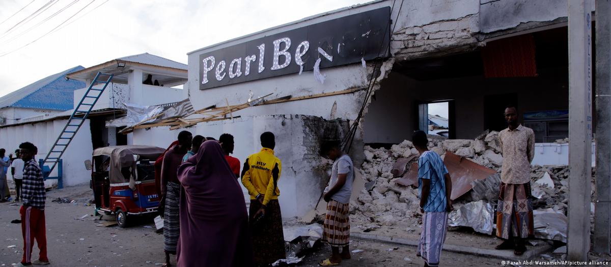 حمله مرگبار شبه‌نظامیان اسلام‌گرا به یک هتل ساحلی در سومالی