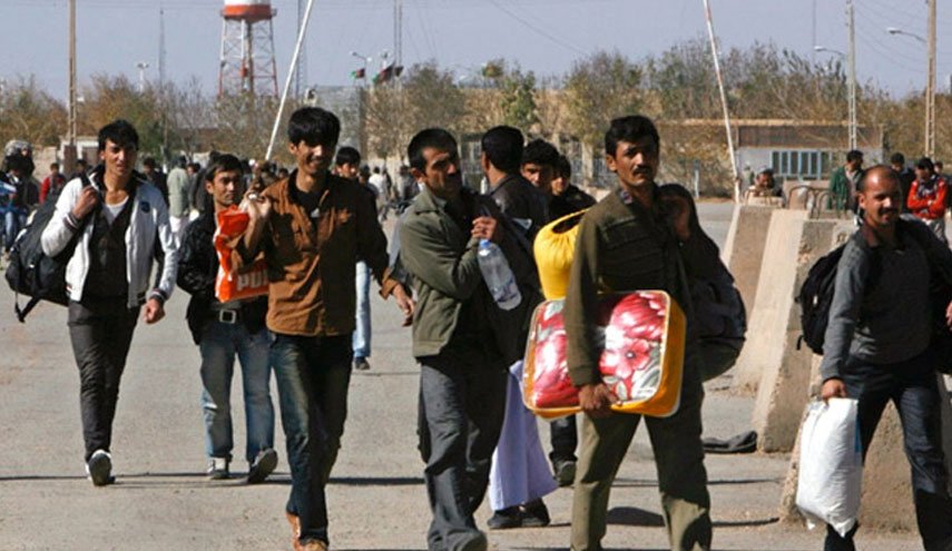 اخراج هزاران مهاجر افغانستانی از ایران