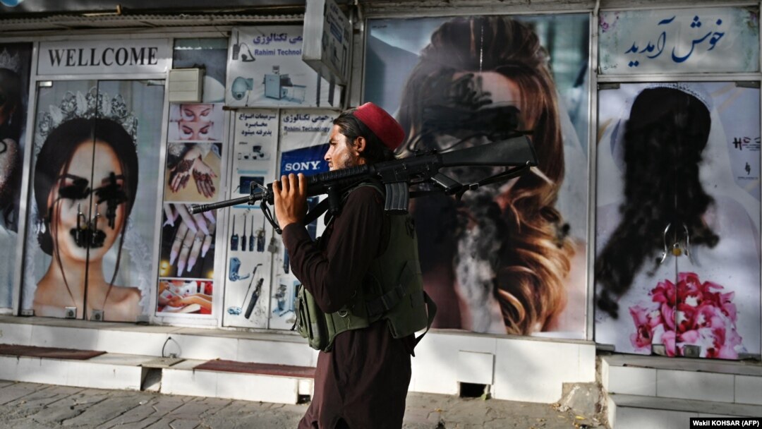 بیکاری دهها هزار از زنان افغانستان به دلیلی تعطیلی آرایشگاهها