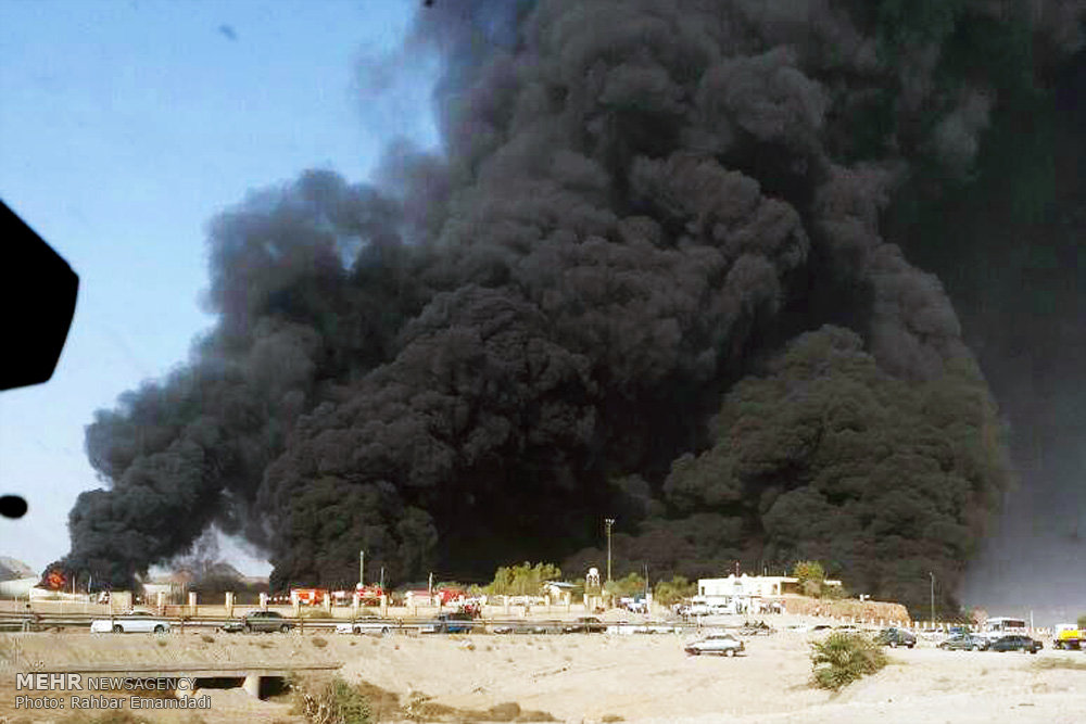 وقوع آتش‌سوزی های مشکوک در مخازن قیر بندرعباس و شهرستان نیمروز