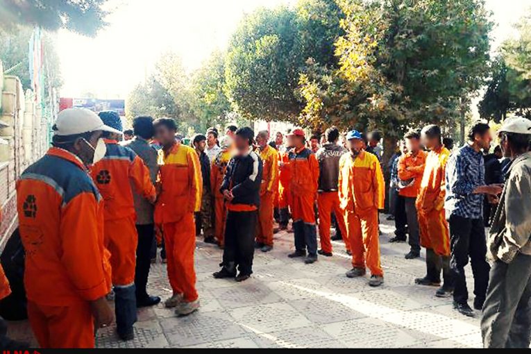 استمرار اعتراض کارگران شهرداری خاش