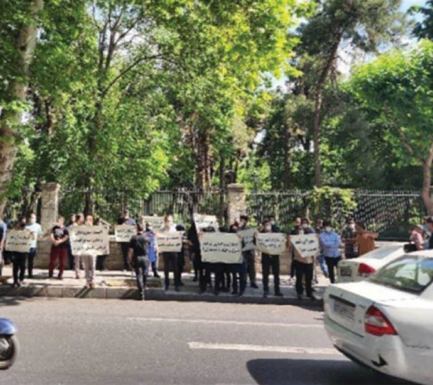 اعتراض کارگران پروژه‌ای موسسه رایانه شهر شهرداری تهران