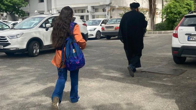خارج شدن بررسی و تصویب لایحه عفاف و حجاب از صحن علنی مجلس