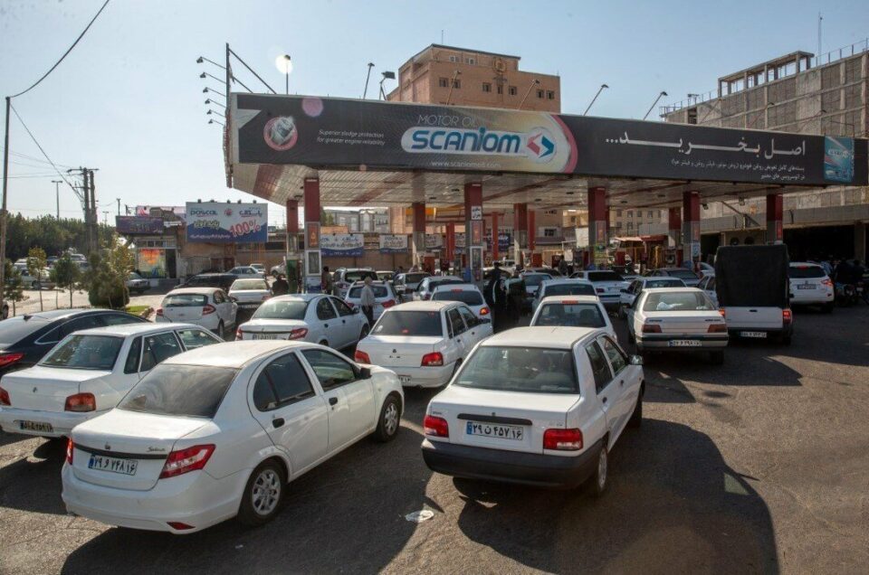اعتراض به کمبود بنزین در جایگاه‌های سوخت سیستان و بلوچستان2