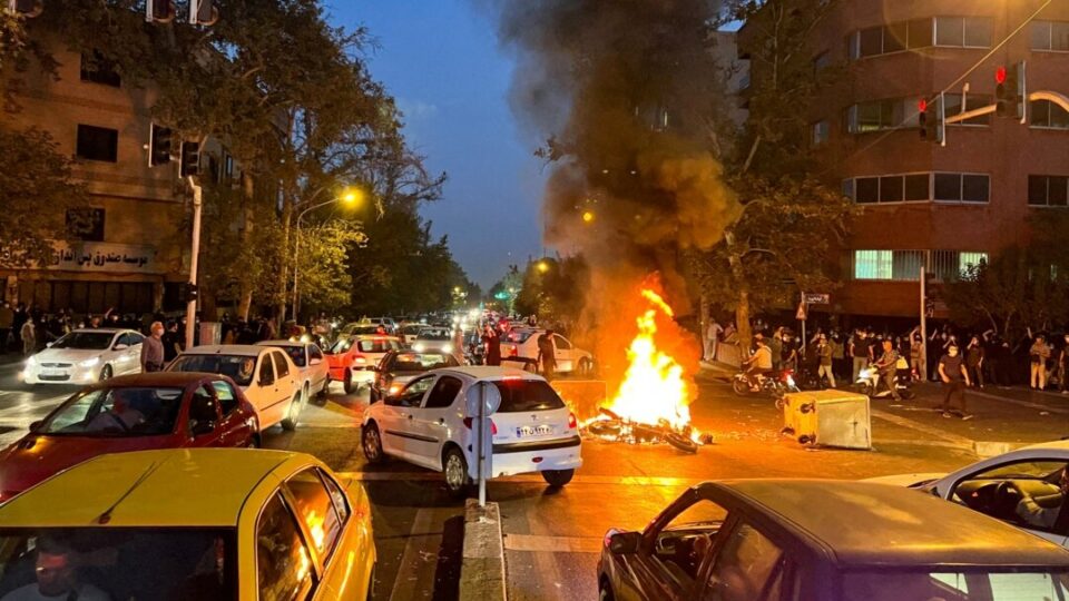 تظاهرات شبانه درشهرهای بجنورد و تهران 1