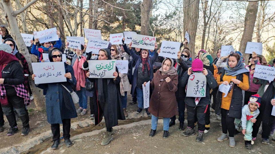 گردهمایی فعالین حقوق زنان به مناسبت 25 نوامبر در سنندج4