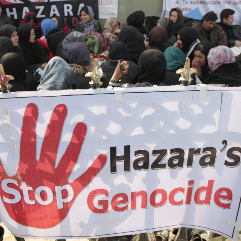 اعتراض به سرکوب زنان و کشتار هزاره‌ها تحت حاکمیت طالبان در افغانستان