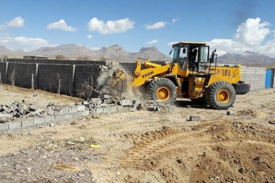 نارضایتی شهروندان به زمین‌خواری مسئولان حکومتی در قصر شیرین5