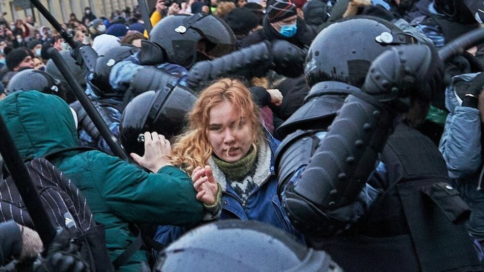 بازداشت معترضان ضدجنگ و خبرنگاران در مسکو2
