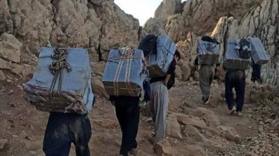 کشته و زخمی شدن پانزده کولبر در 10 روز توسط نیروهای نظامی رژیم1
