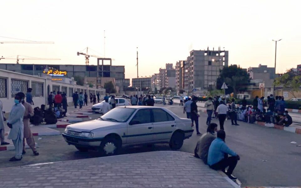 تجمع اعتراضی صیادان جنوب کشور در مقابل استانداری هرمزگان1