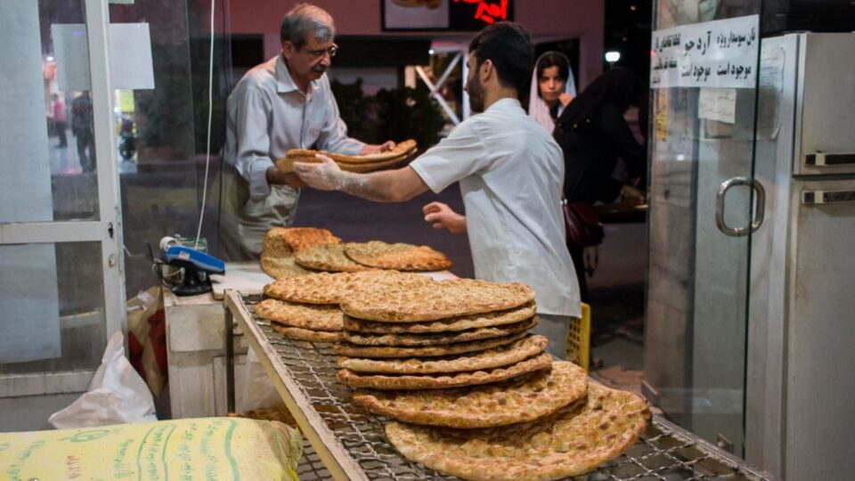 درخواست نانوایان برای توقف اجرای طرح هوشمند سازی یارانه نان3