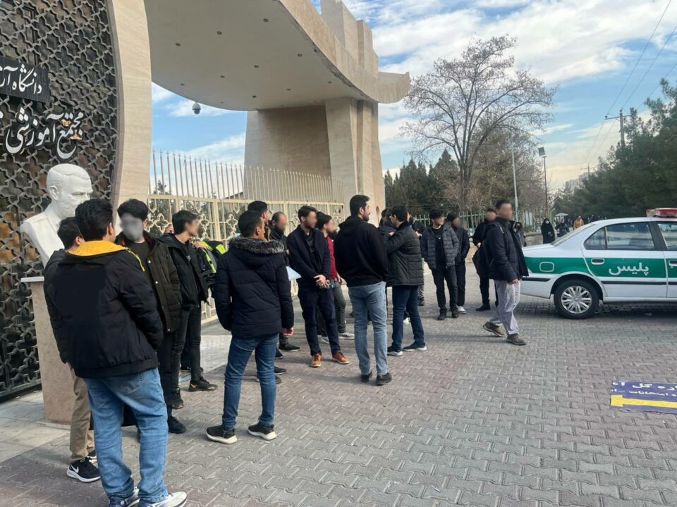 تجمع اعتراضی دانشجویان علوم پزشکی در شهرهای مختلف1
