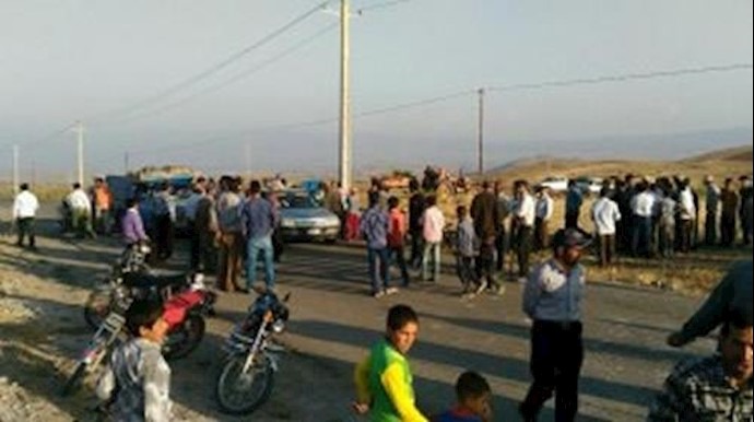 اعتراض اهالی روستای زندآباد علیه تخریب طبیعت توسط معدن مس انجرد