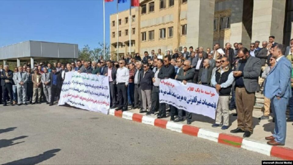 اعتصاب و تجمع کارکنان ایران خودرو در اعتراض به بحران معیشتی