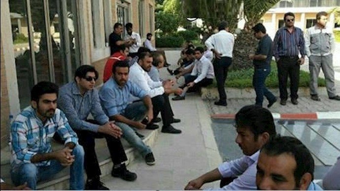  اعتراض کارگران پیمانکاری واحد خدمات پتروشیمی جم