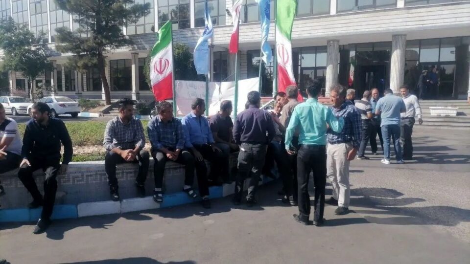 تجمع نیروهای پیمانکاری مخابرات آذربایجان شرقی