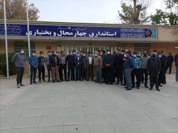 تجمع کارگران دخانیات گیلان در اعتراض به عدم دریافت حقوق کامل