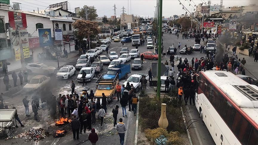 انتقامگیری شکست از مردم آتش مبارزه علیه رژیم را شعله ورتر میکند