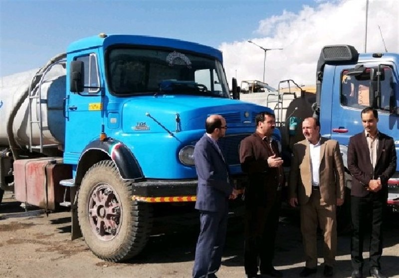 اعتراض و اعتصاب رانندگان خودروهای آبرسان در رباط‌کریم